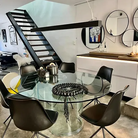 Maison Avec Bassin Dans Les Remparts *