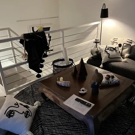 Ferienhaus Maison Avec Bassin Dans Les Remparts